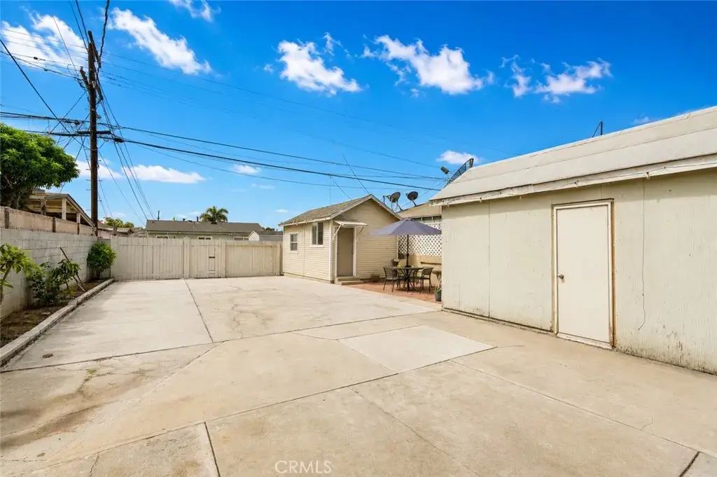 1206 E Cruces, Wilmington