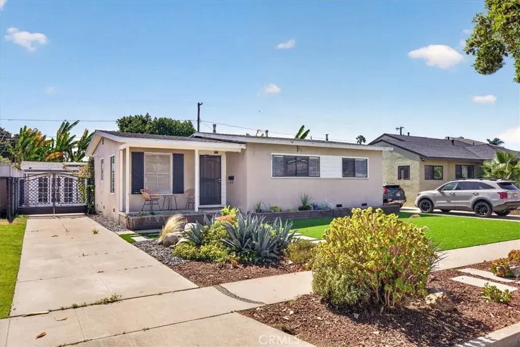 2831 Stanbridge Ave, Long Beach