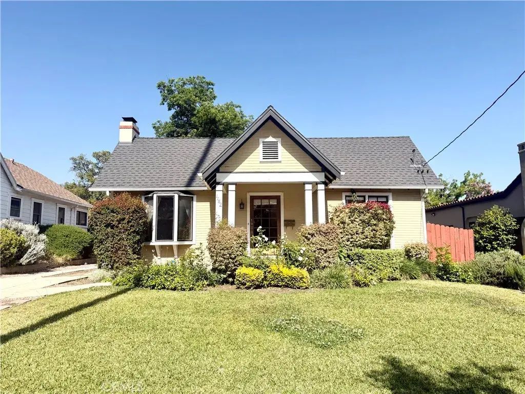1182 N Mar Vista, Pasadena