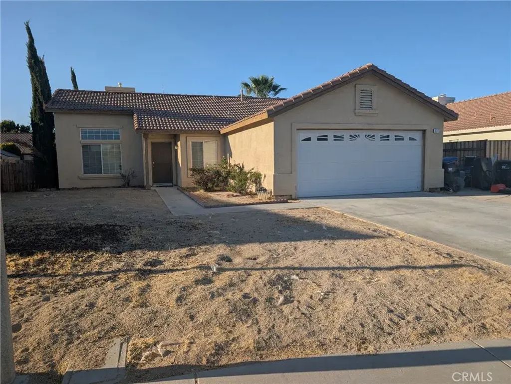 3303 E Avenue K4, Lancaster