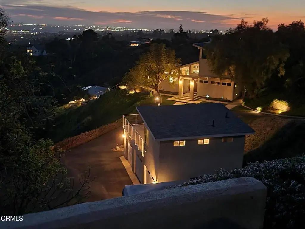 888 W Highland Drive, Camarillo