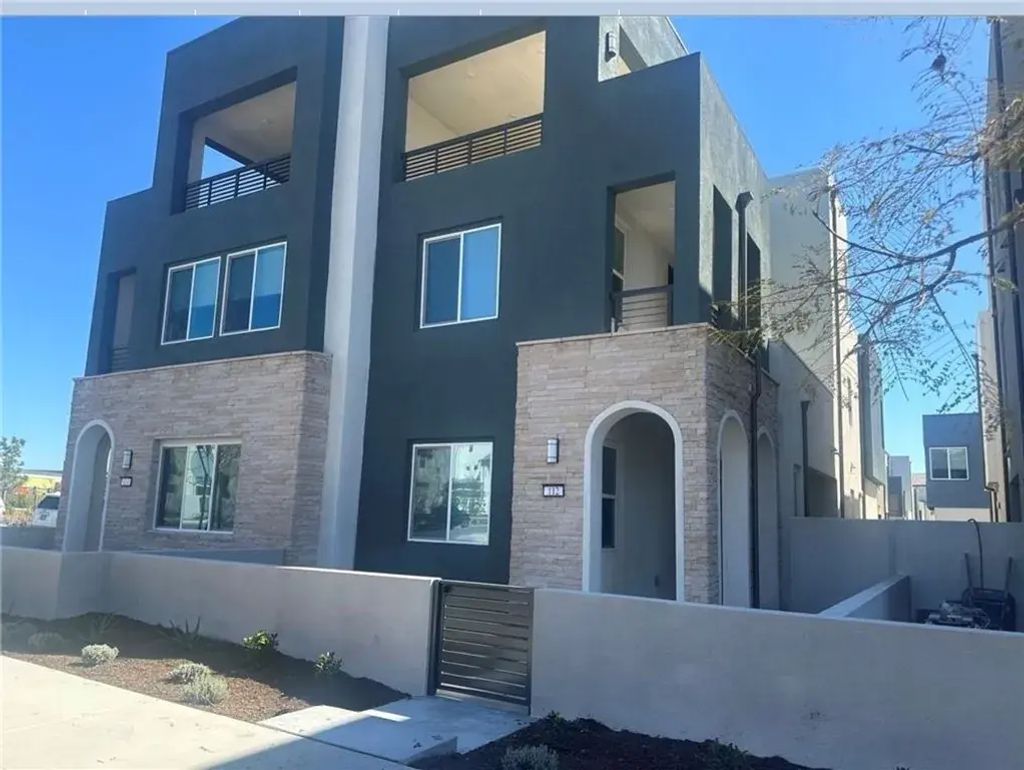 112 Culture, Irvine