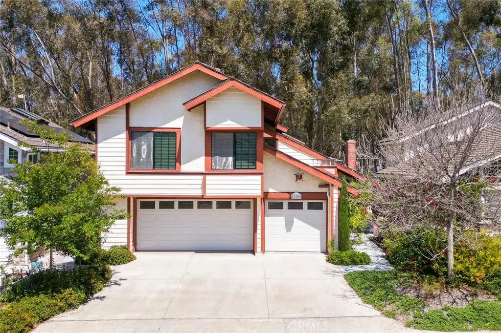 22605 Wood Shadow Lane, Lake Forest