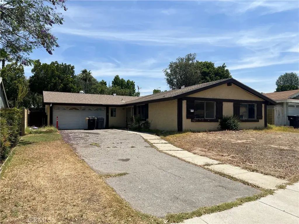 3441 Crownsworth, Corona