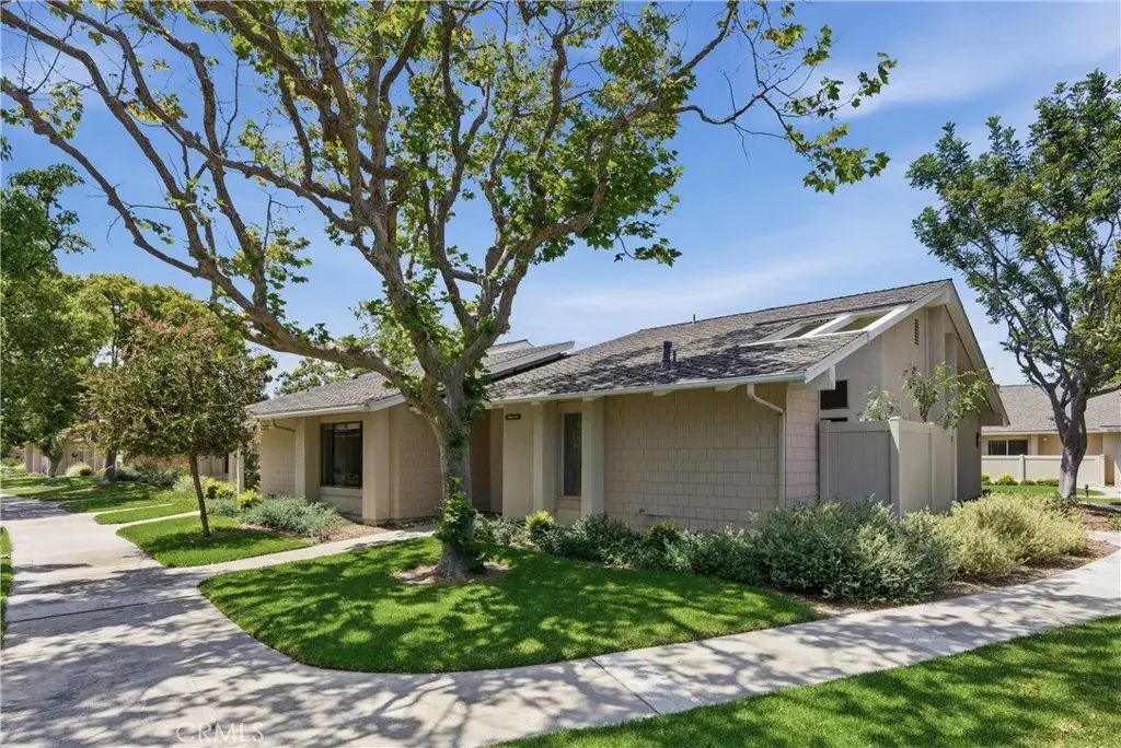 8566 Fallbrook, Huntington Beach