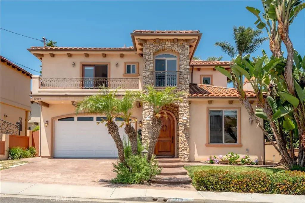 1207 Harkness Lane, Redondo Beach