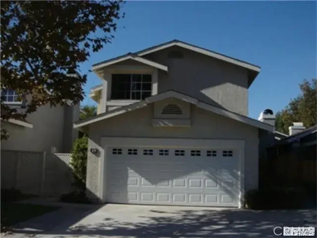 19 Potomac, Irvine