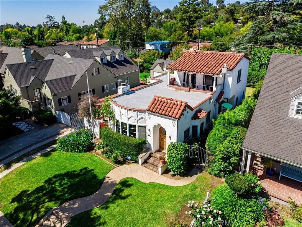 107 Annandale Road, Pasadena