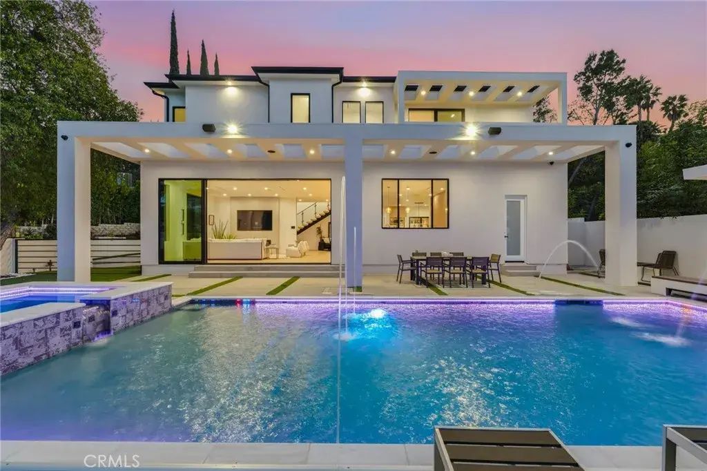 4331 Alonzo, Encino