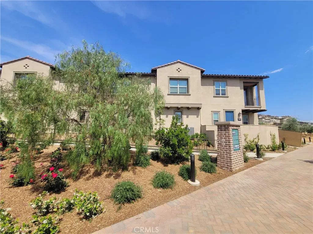 12328 Fruitwood, Whittier