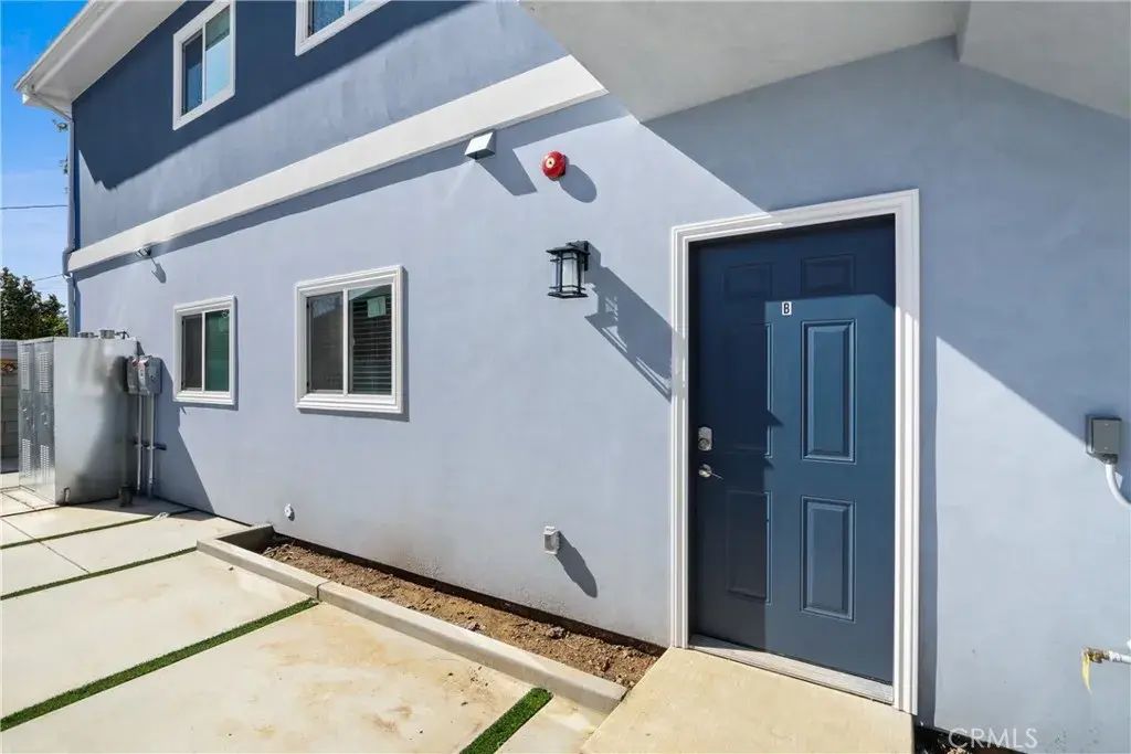 10216 Ramona, Montclair