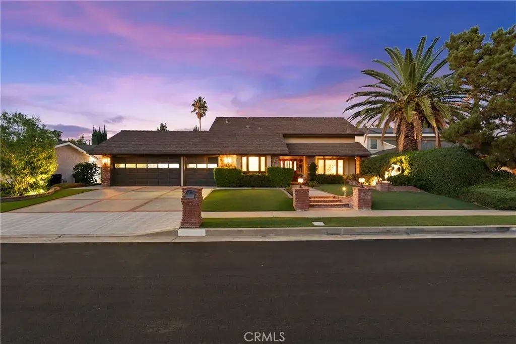 20619 Horace Street, Chatsworth