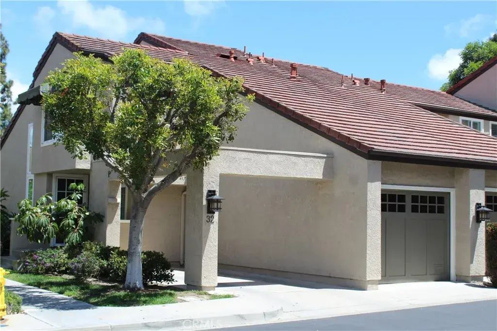 32 Stanford Court 16, Irvine