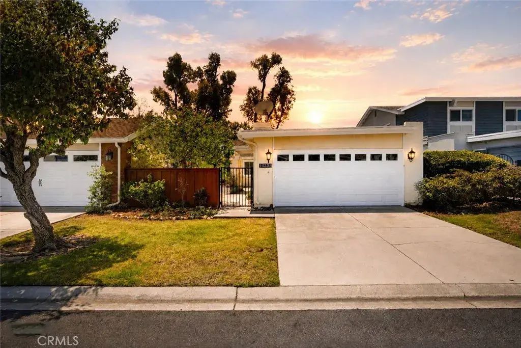 8332 Padrino, Huntington Beach