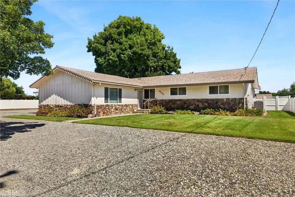 905 First Avenue, Willows