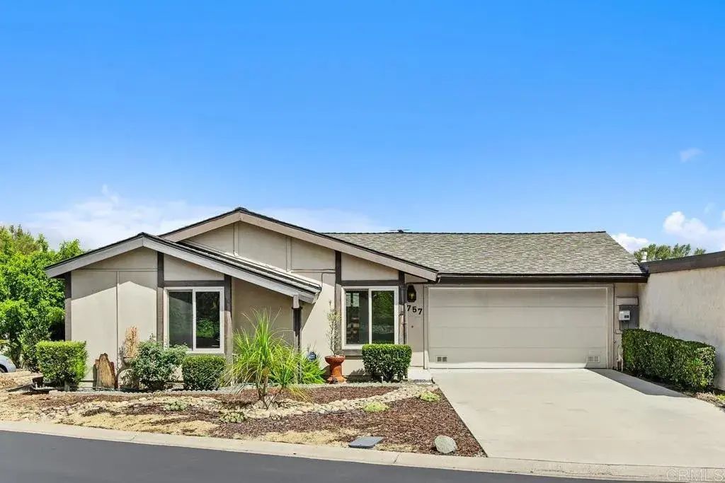 757 Nob Circle, Vista