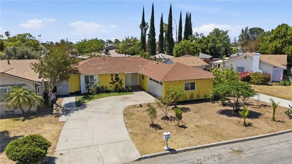 201 W Rosewood, Rialto