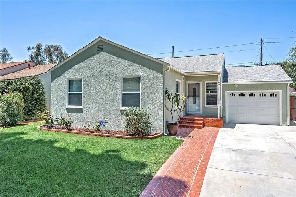 4913 Premiere, Lakewood