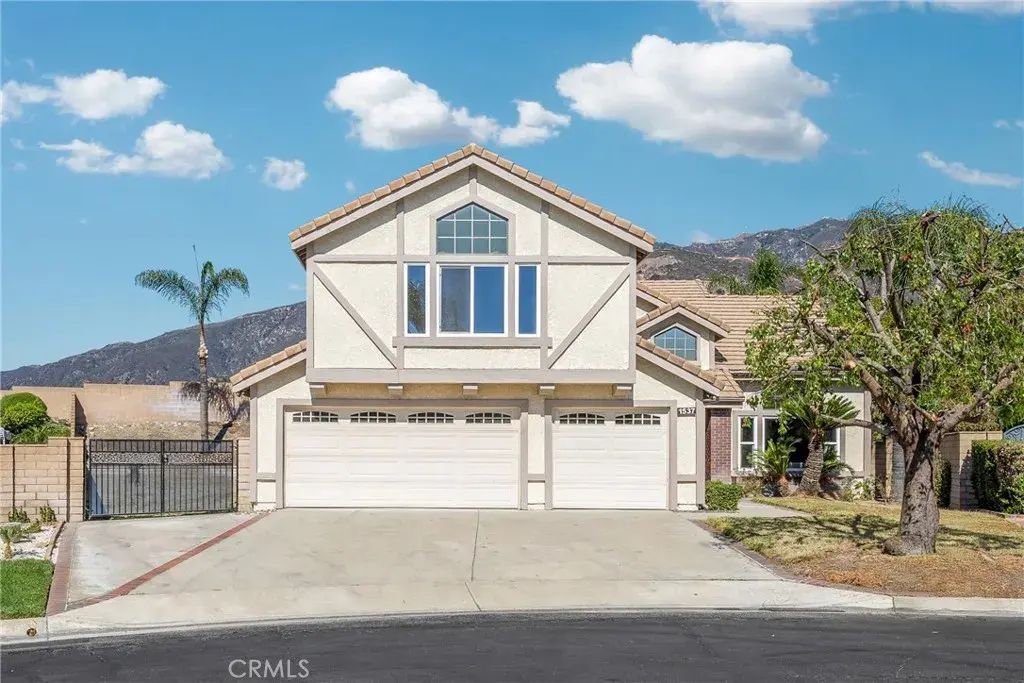1537 Grandview, Upland