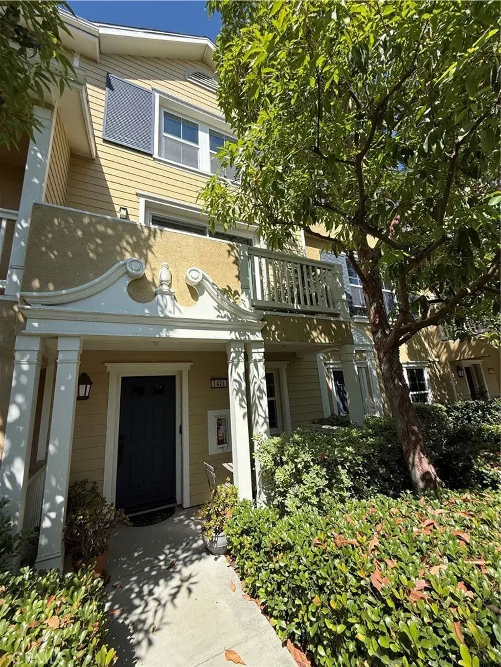 1421 Abelia, Irvine
