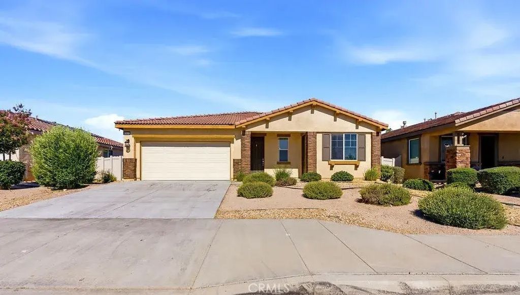45652 Palm Lane, Lancaster