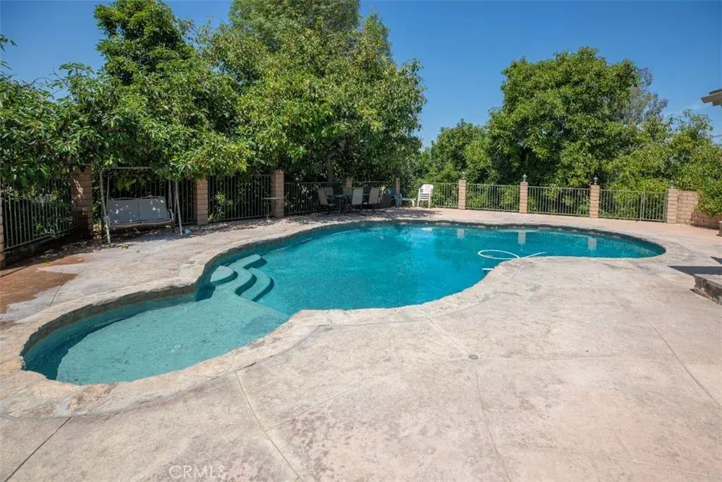 1566 Heather, Riverside