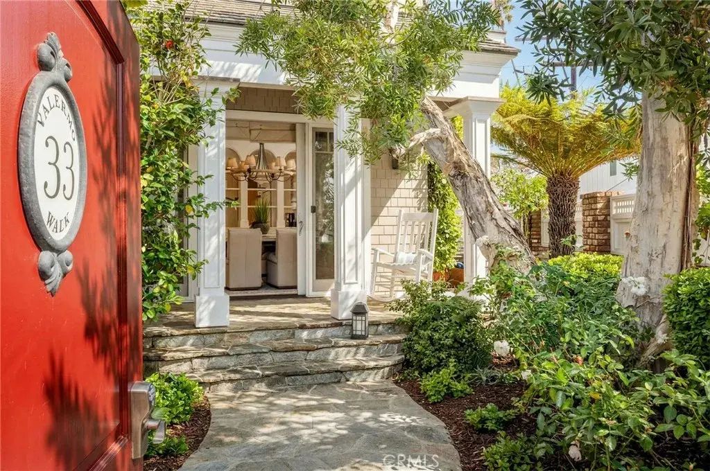 33 Palermo Walk, Long Beach