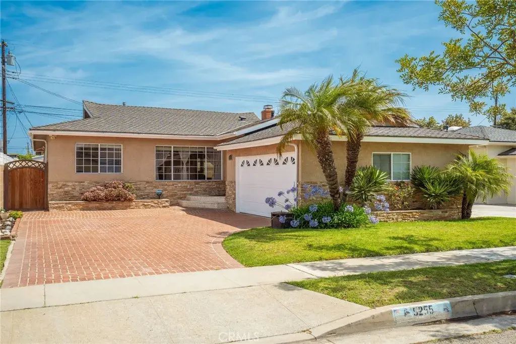 5255 W 141st Street, Hawthorne