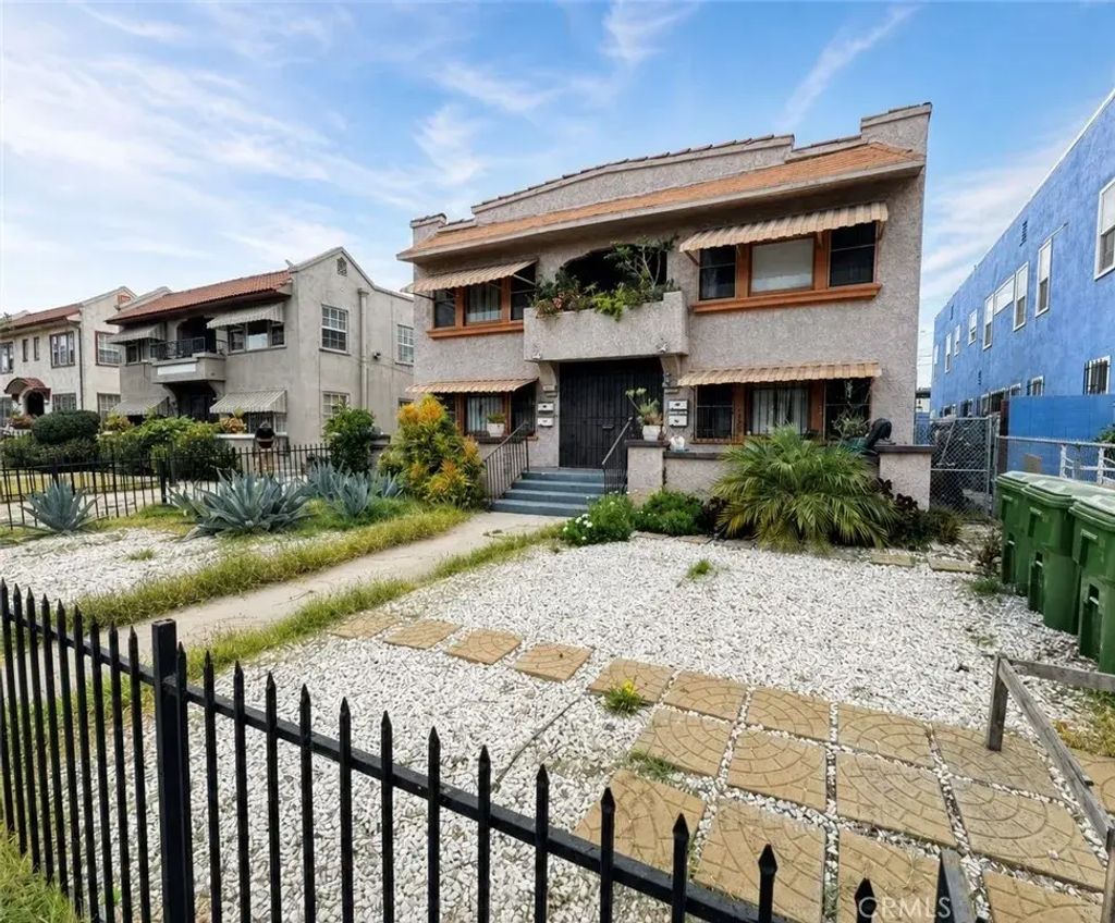 3110 Raymond Ave, Los Angeles