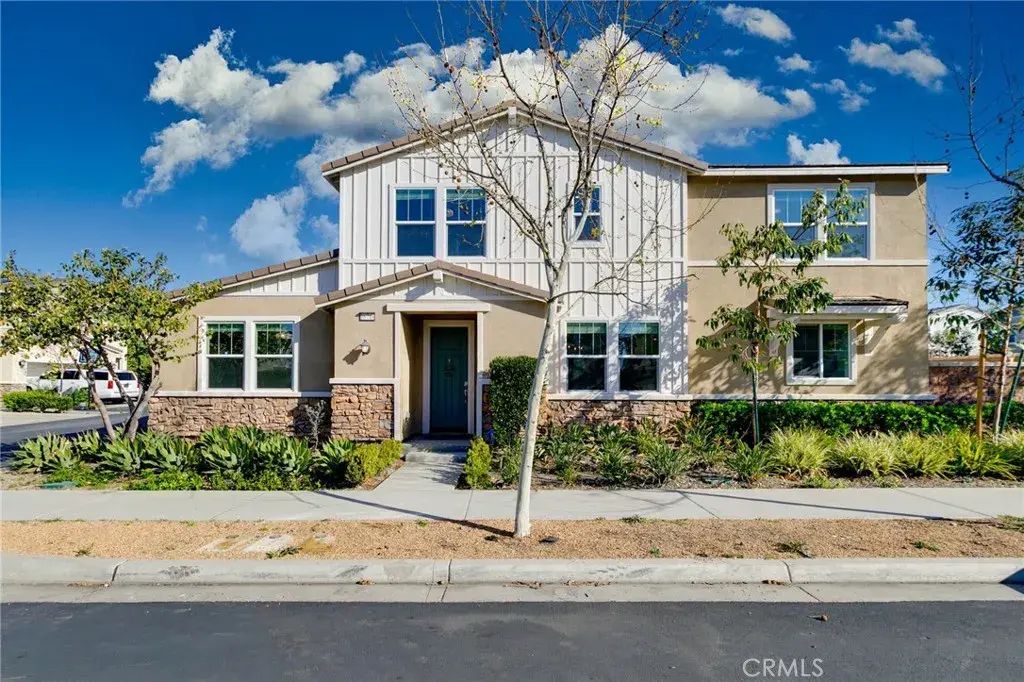 16746 Stags Leap Ln, Fontana