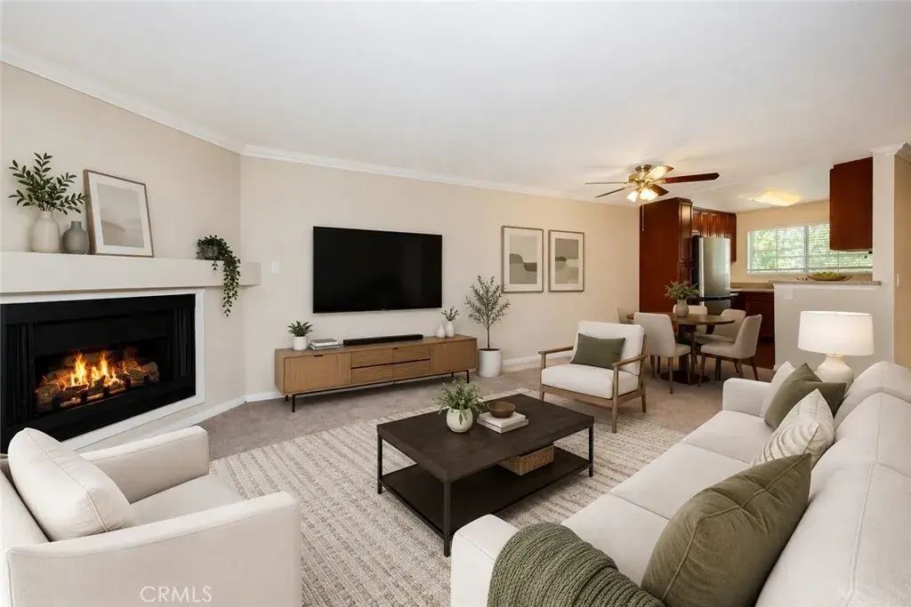 5510 Owensmouth Ave 204, Woodland Hills