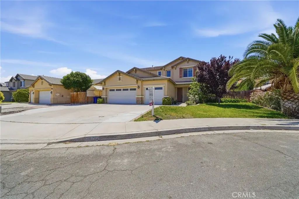 13825 Hawk Court, Victorville
