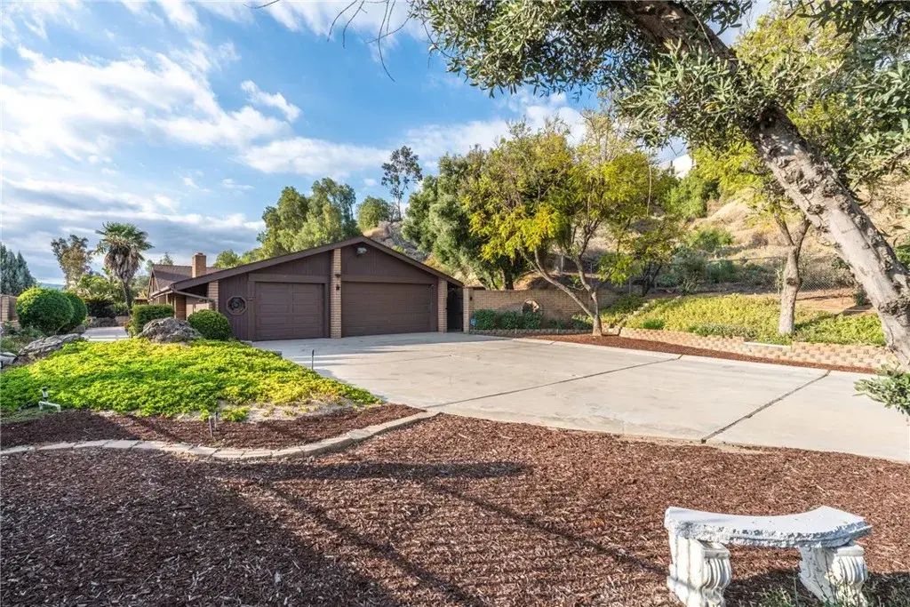 11977 San Timoteo Canyon, Redlands