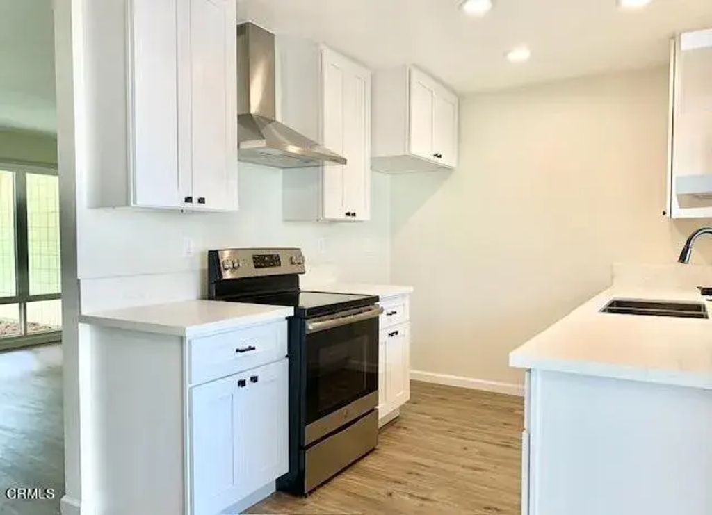 109 E Channel Islands Boulevard, Port Hueneme