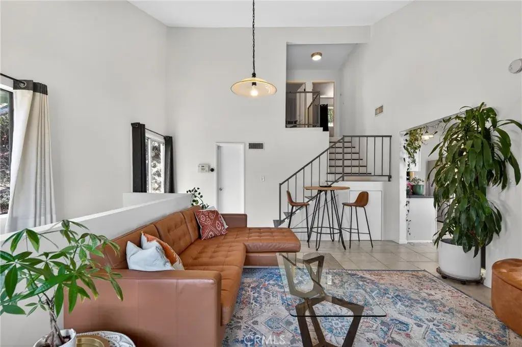 4542 San Andreas, Los Angeles