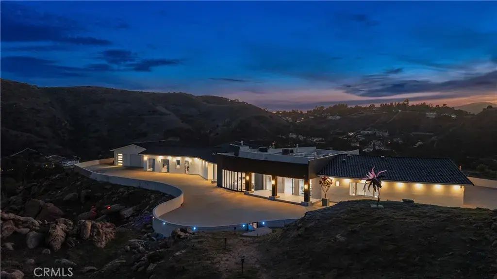 109 Buckskin Road, Bell Canyon