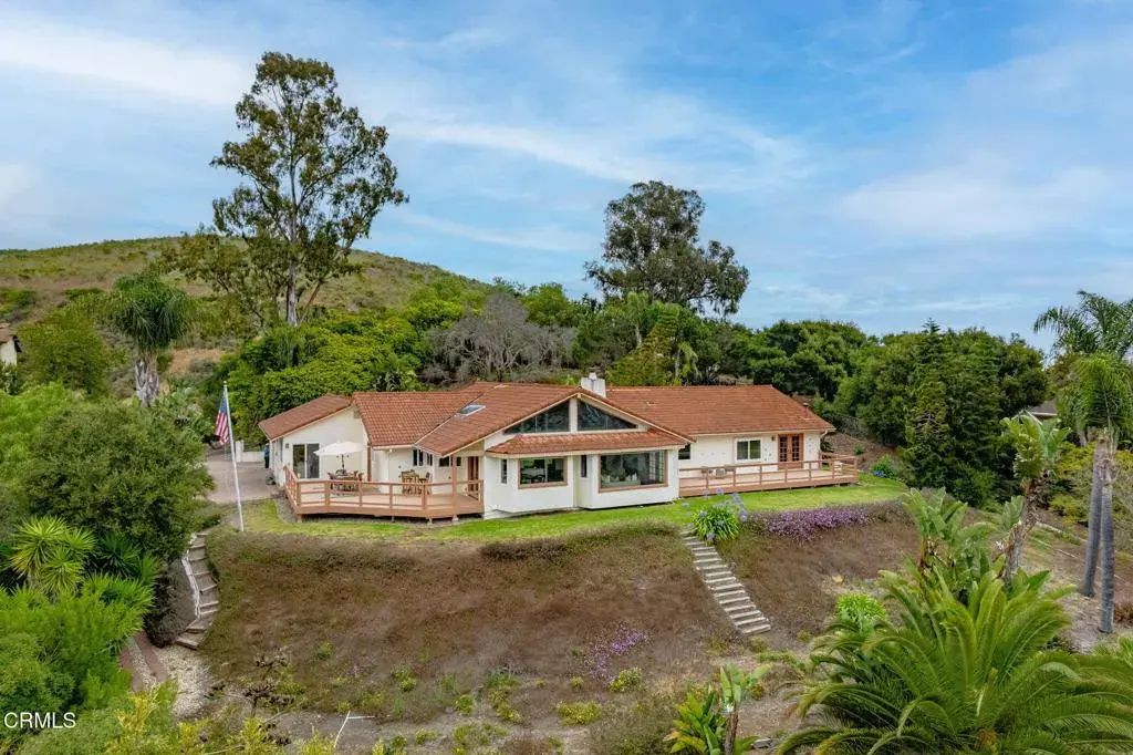 246 Vereda Pradera, Goleta