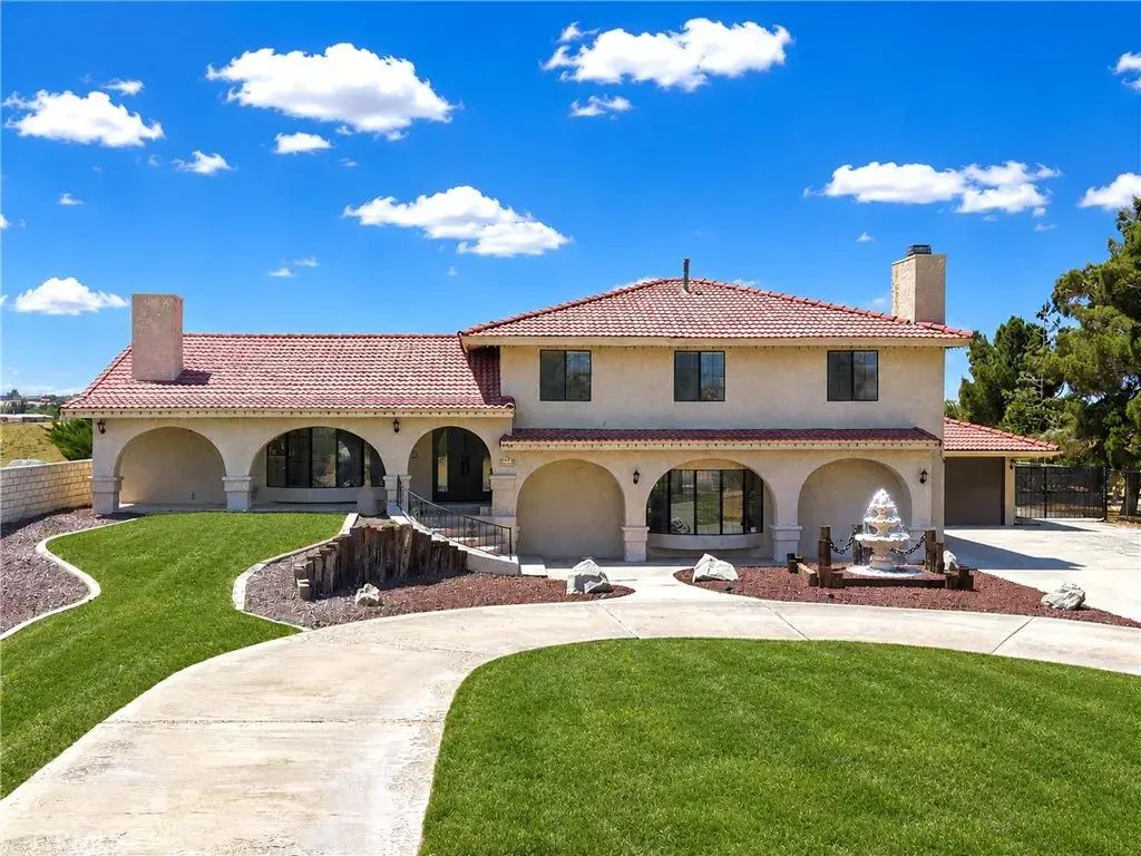 16810 Danbury Avenue, Hesperia