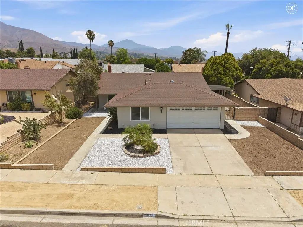 6677 La Praix Street, Highland