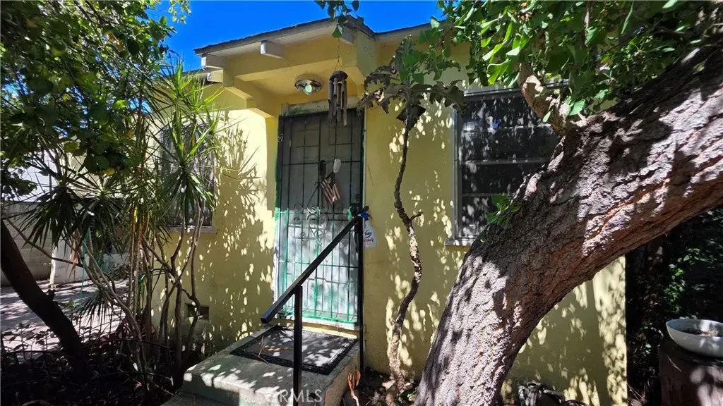 3015 Sunnynook Dr., Los Angeles