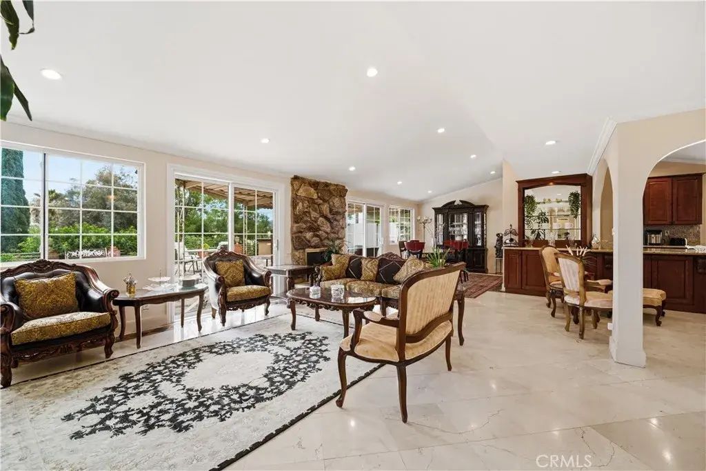 5543 Mason Avenue, Woodland Hills