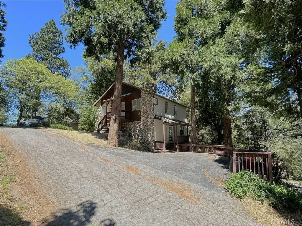 198 Pine Ridge Road, Crestline