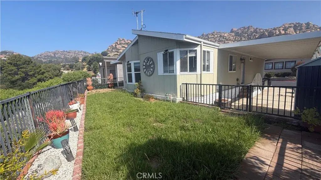 24303 Woolsey Canyon 6, West Hills