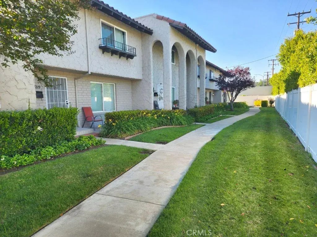 24223 La Glorita Circle, Newhall