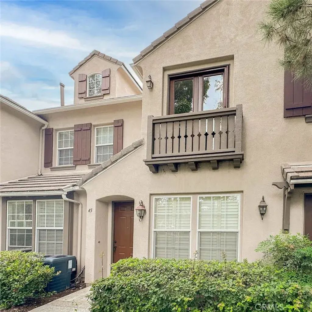 45 Leucadia 75, Irvine