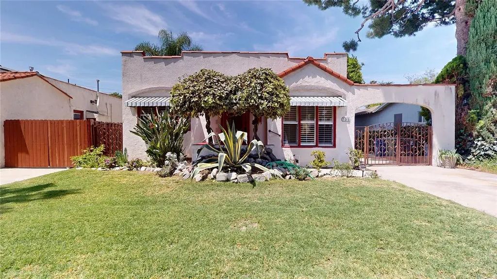 135 N Naomi, Burbank