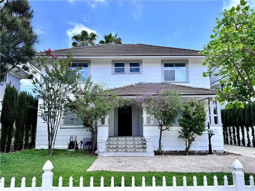 2716 S La Salle, Los Angeles
