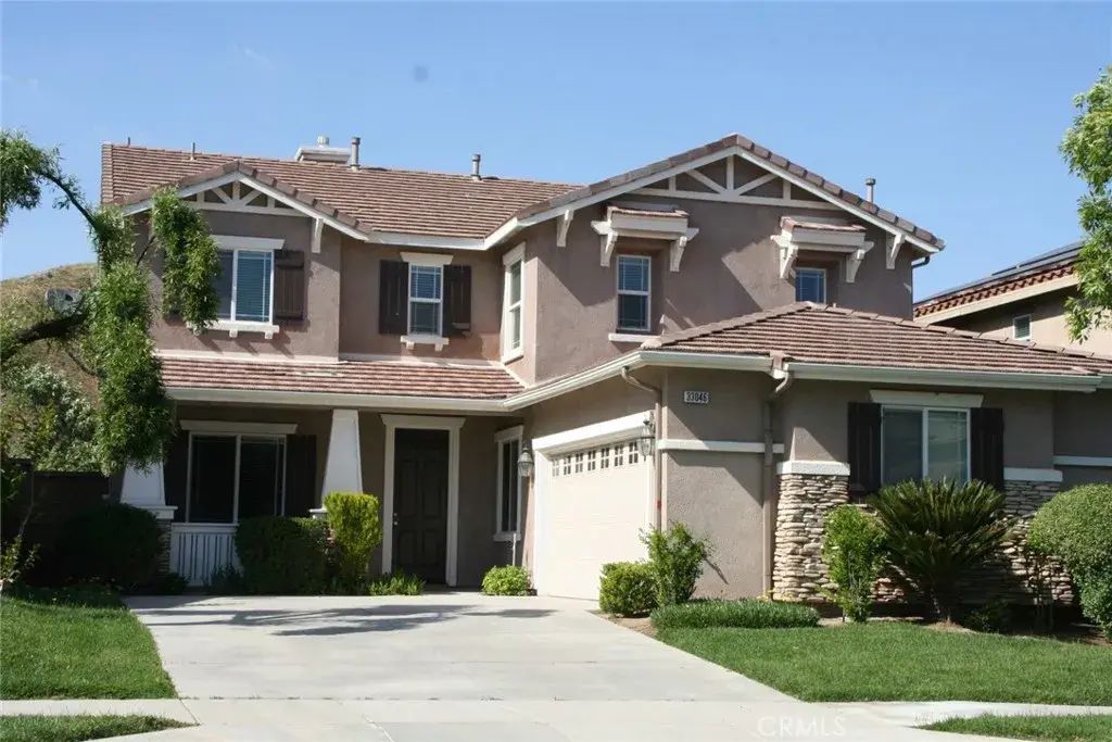 33046 Canopy, Lake Elsinore
