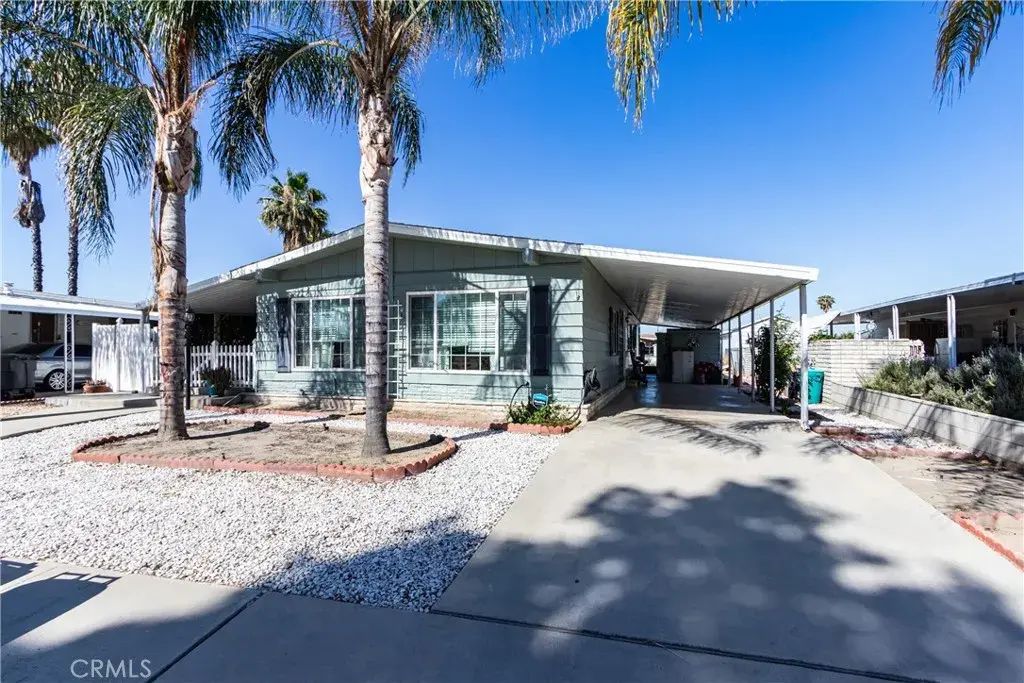 585 Camino Real, Hemet