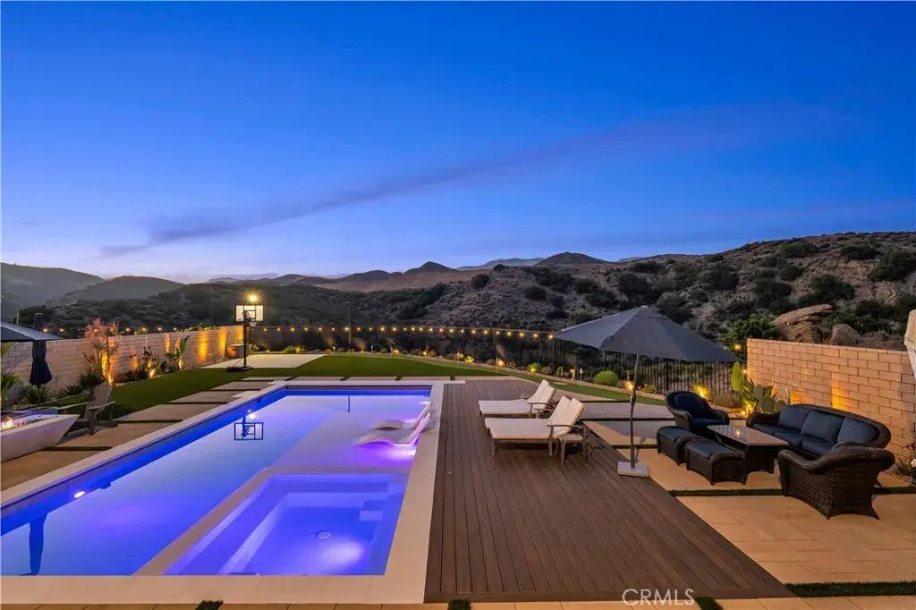 21611 Canyon Cove, Chatsworth